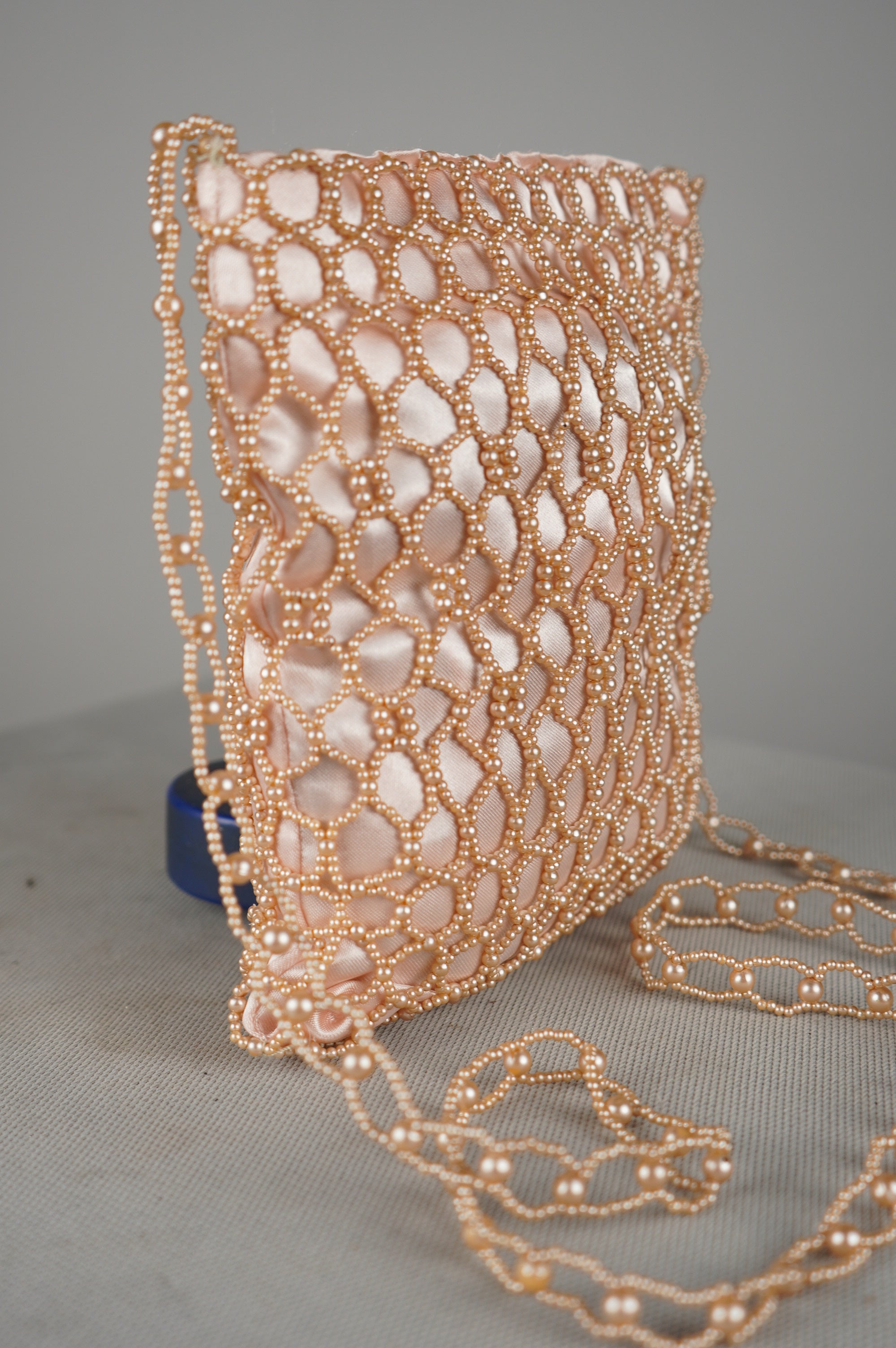 Borsetta vintage ricamata in perline