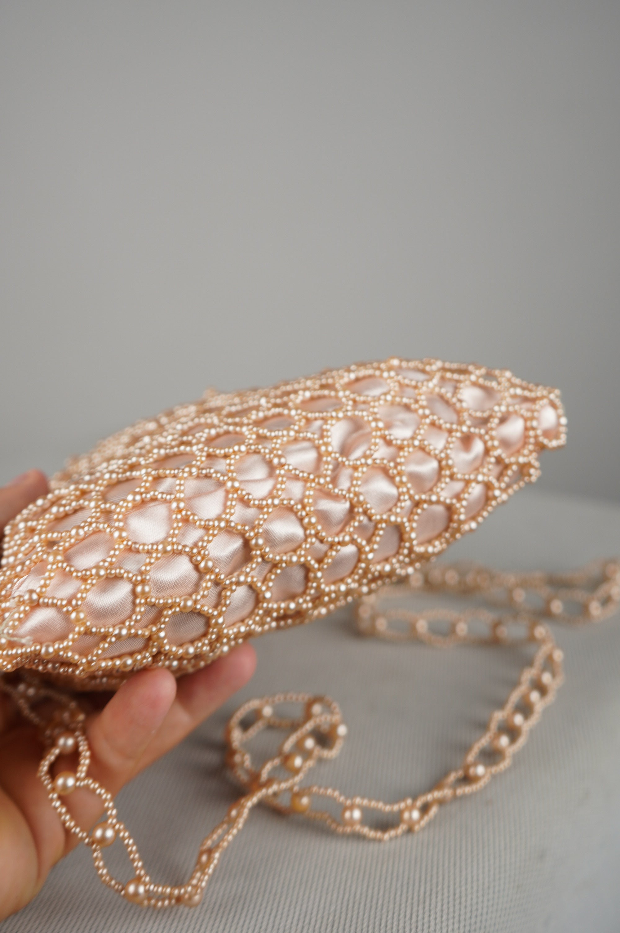 Borsetta vintage ricamata in perline