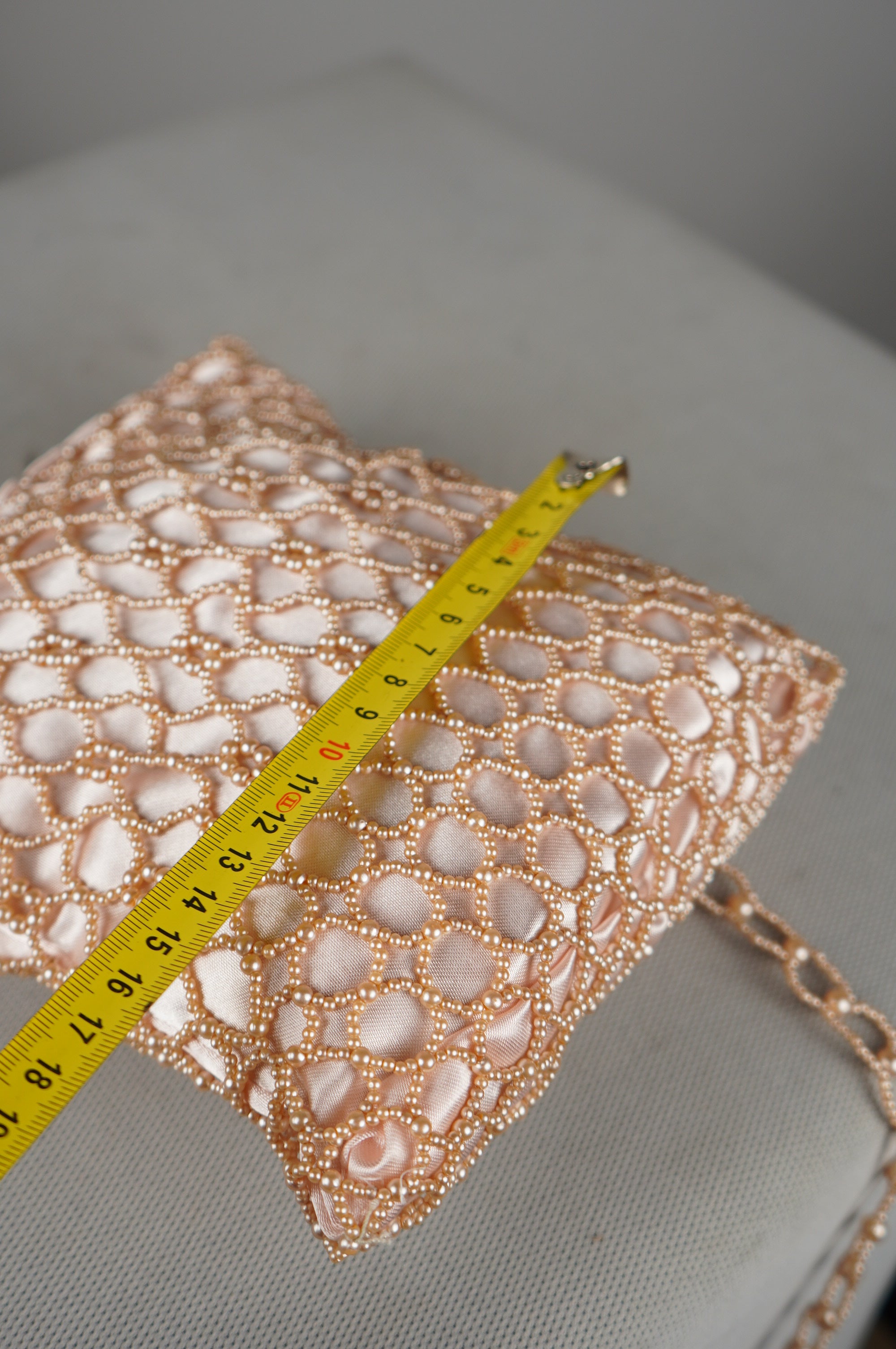 Borsetta vintage ricamata in perline