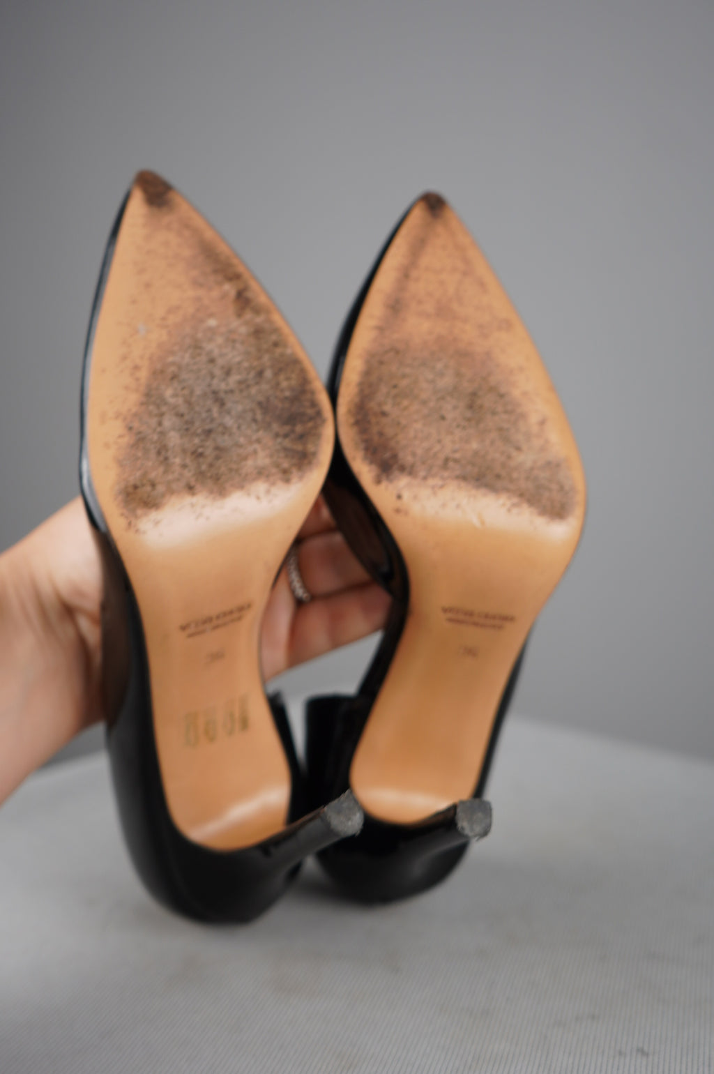 Deccollete' in vera pelle laccata n 36