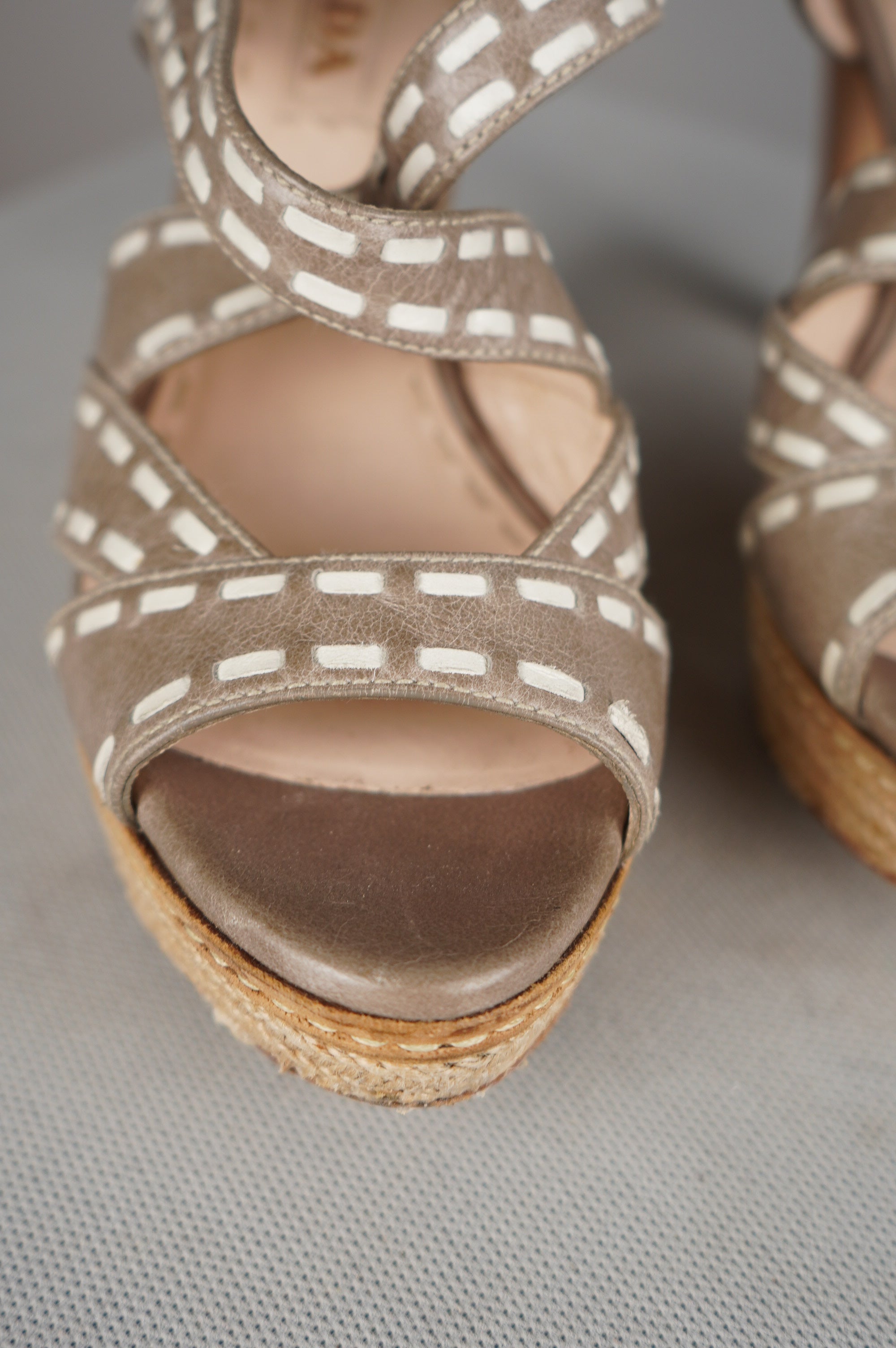 PRADA sandali con tacco
