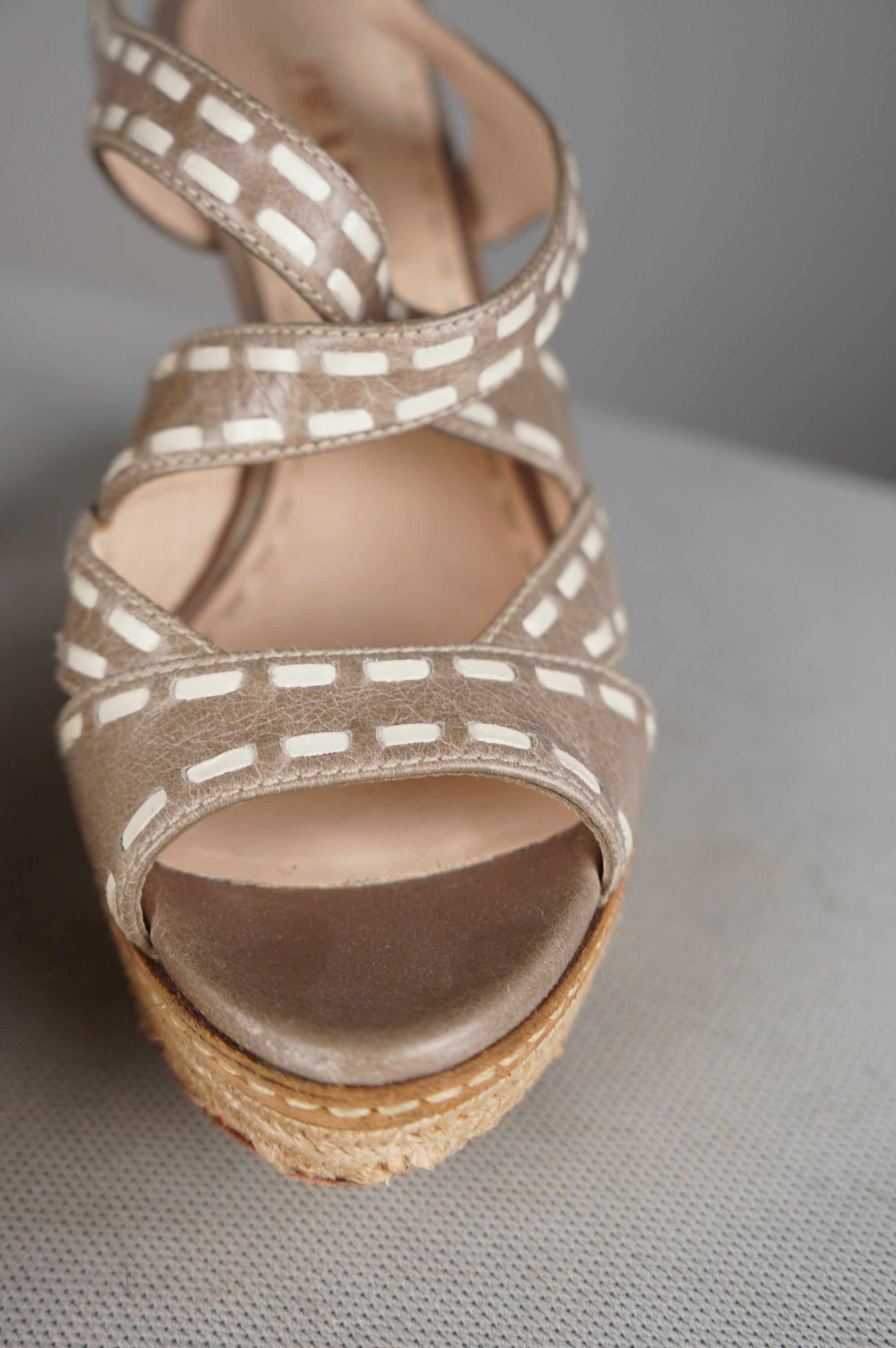 PRADA sandali con tacco