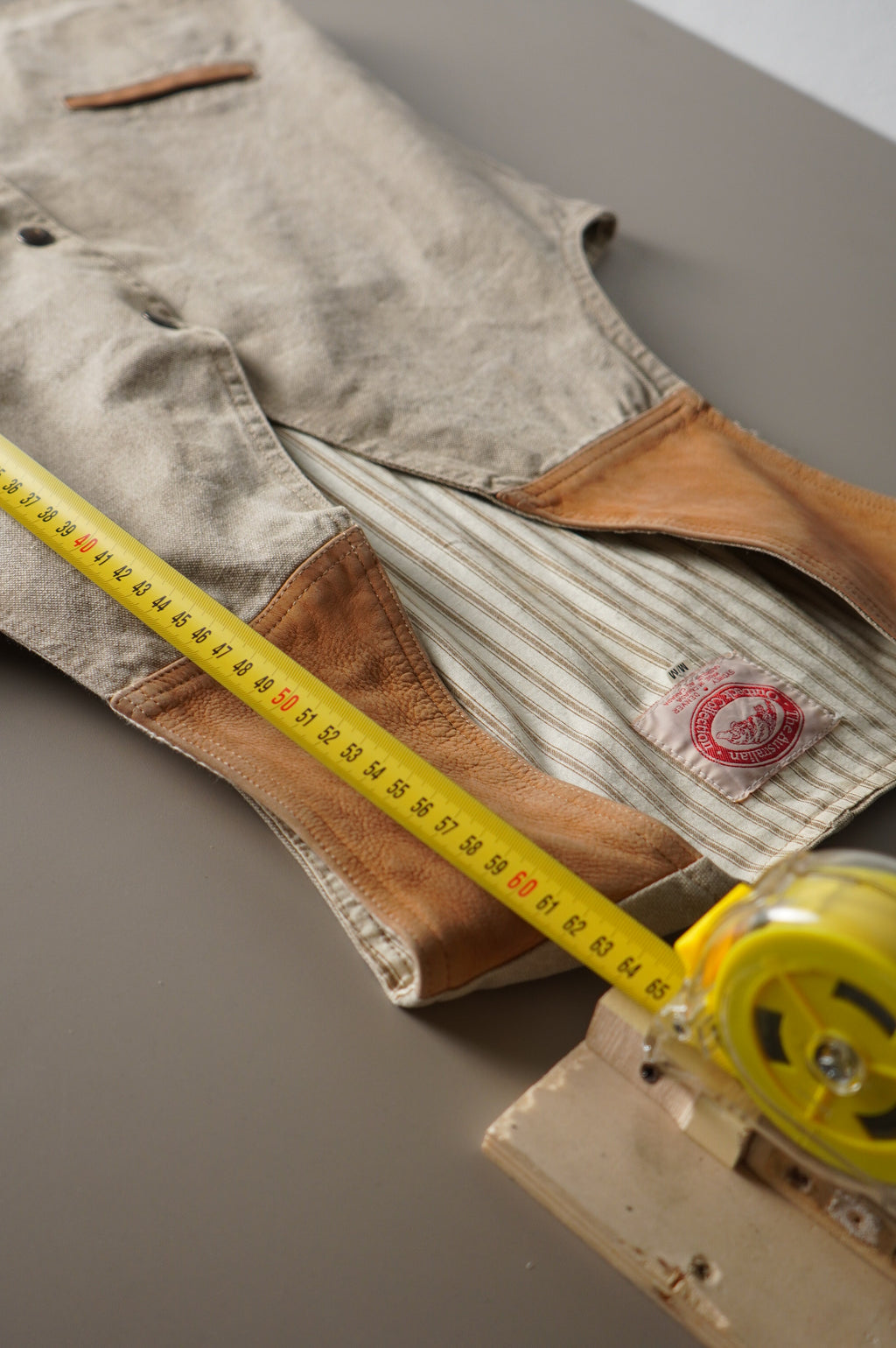 Gilet vintage con inserti in vera pelle