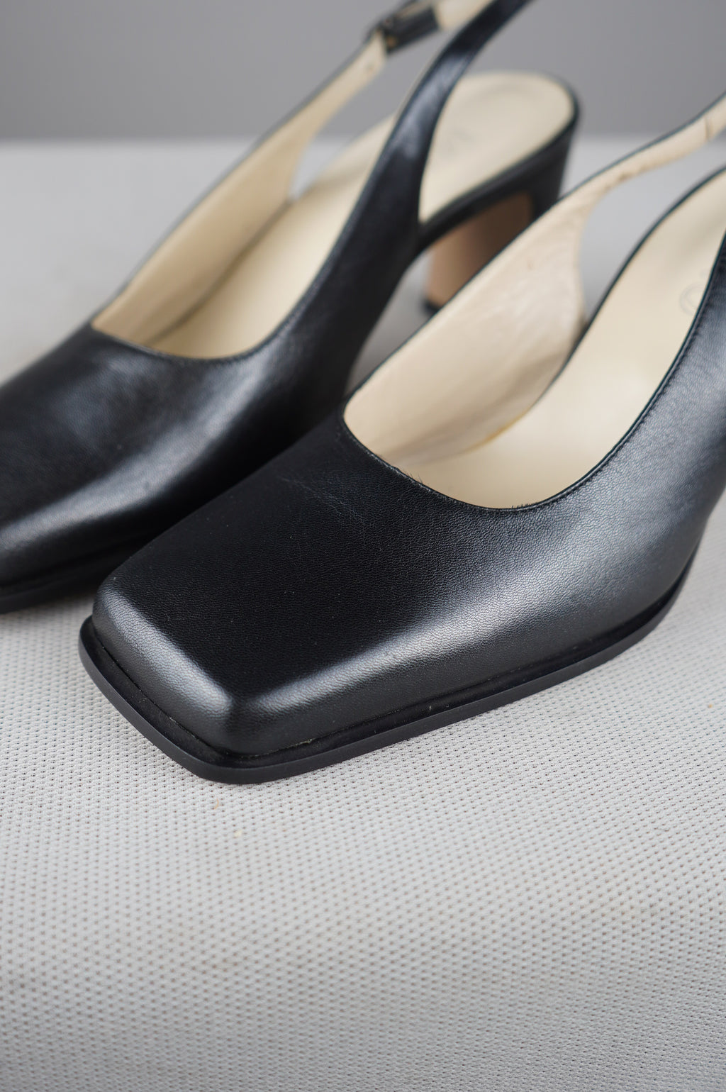 Slingback vintage in vera pelle