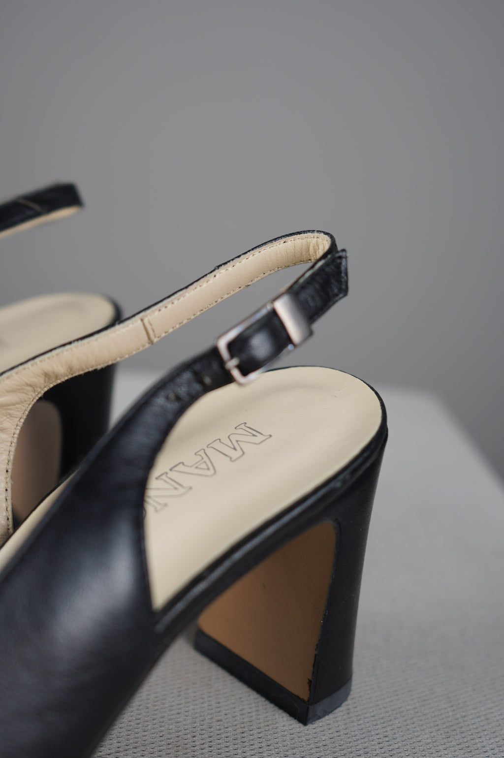 Slingback vintage in vera pelle