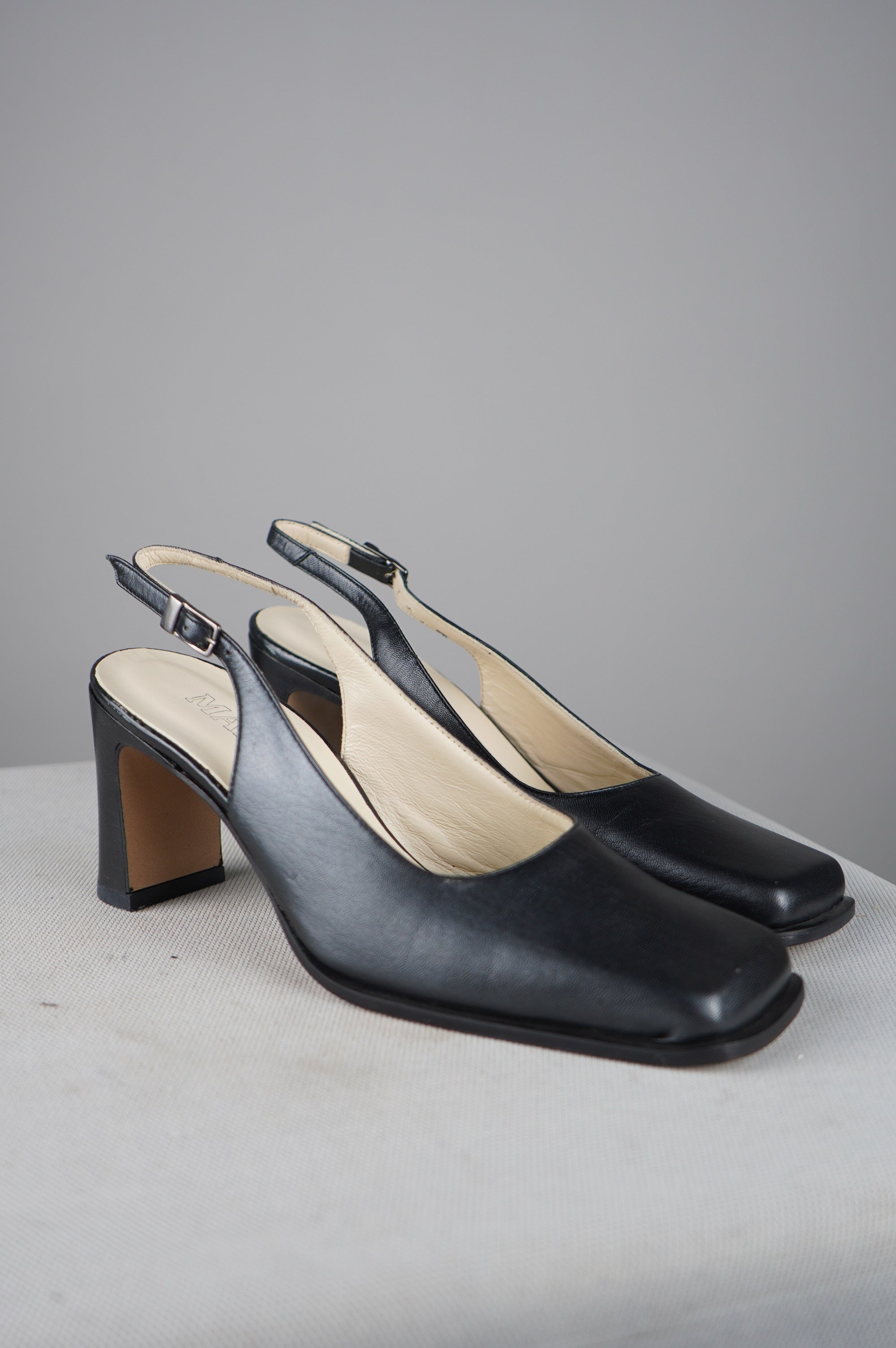 Slingback vintage in vera pelle