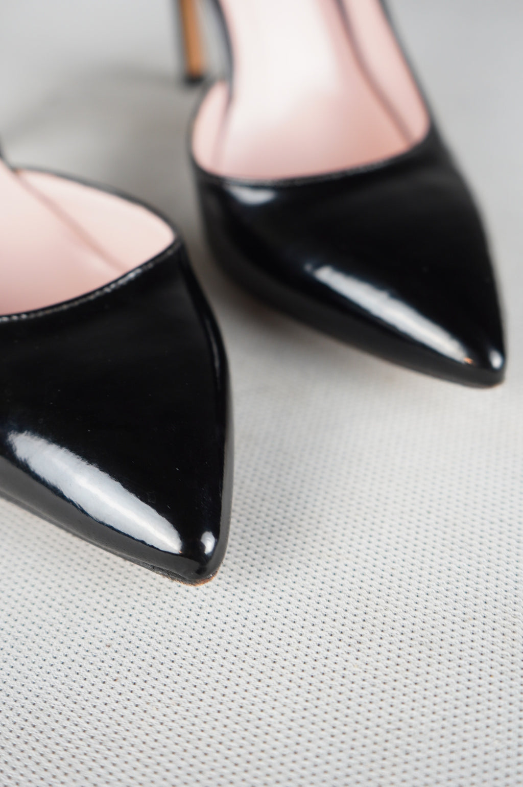 Deccollete' in vera pelle laccata n 36