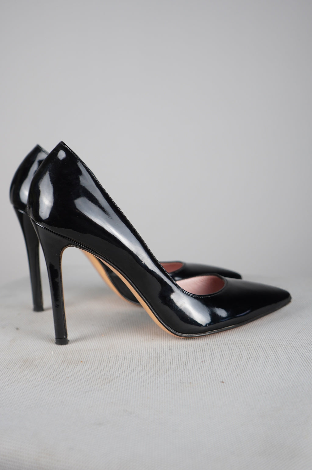 Deccollete' in vera pelle laccata n 36