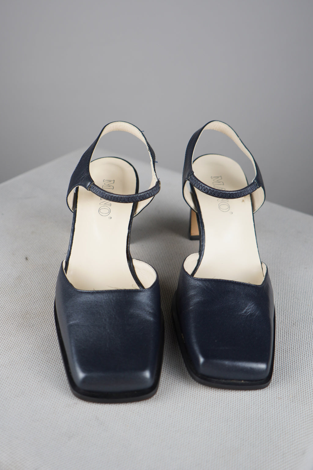Tacchi punta quadra vintage in vera pelle n 35
