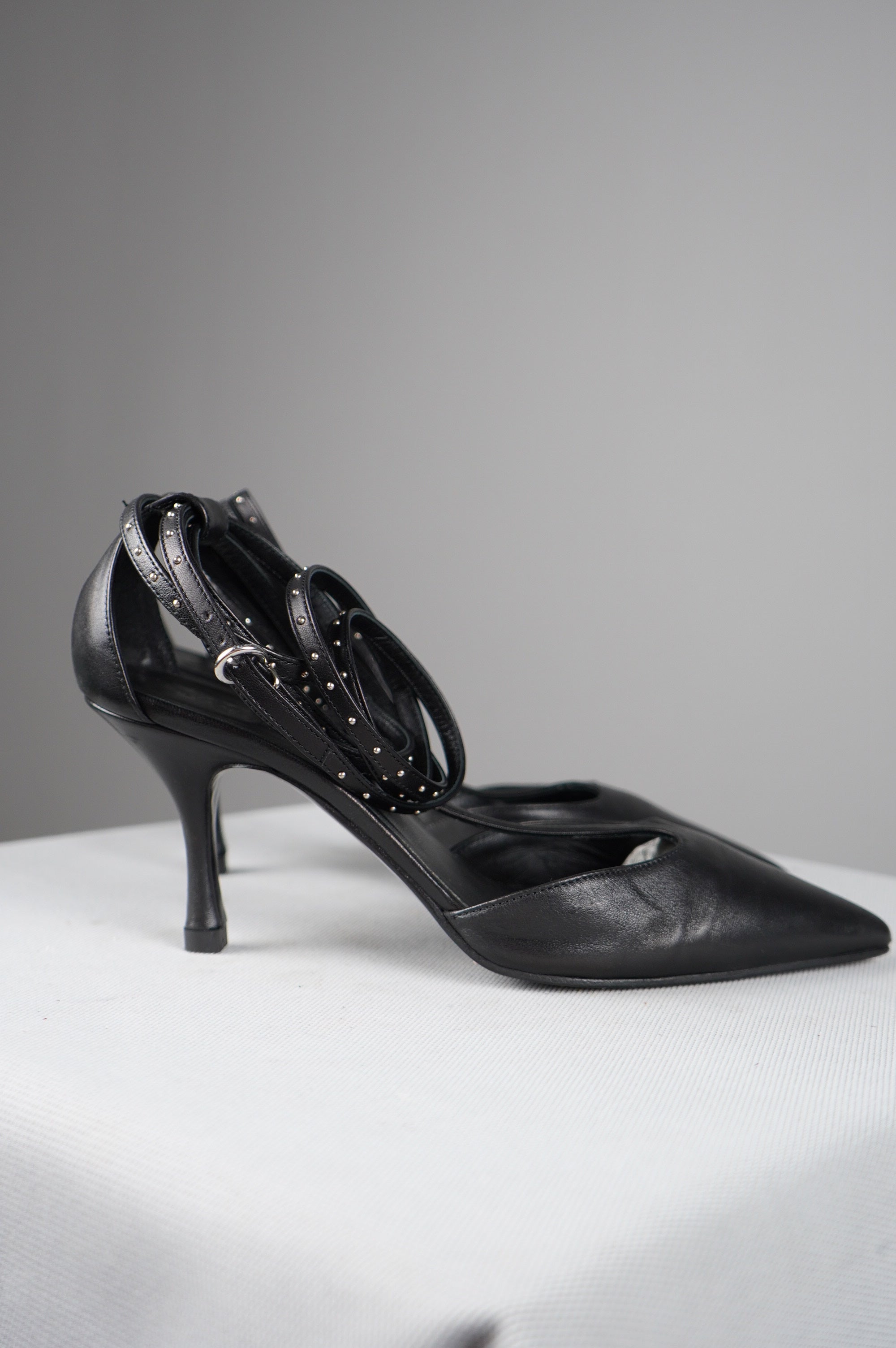 tacchi in vera pelle con laccetti n 39
