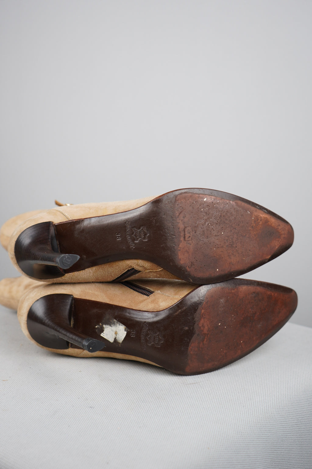 Stivali vintage in vera pelle scamosciata n 38