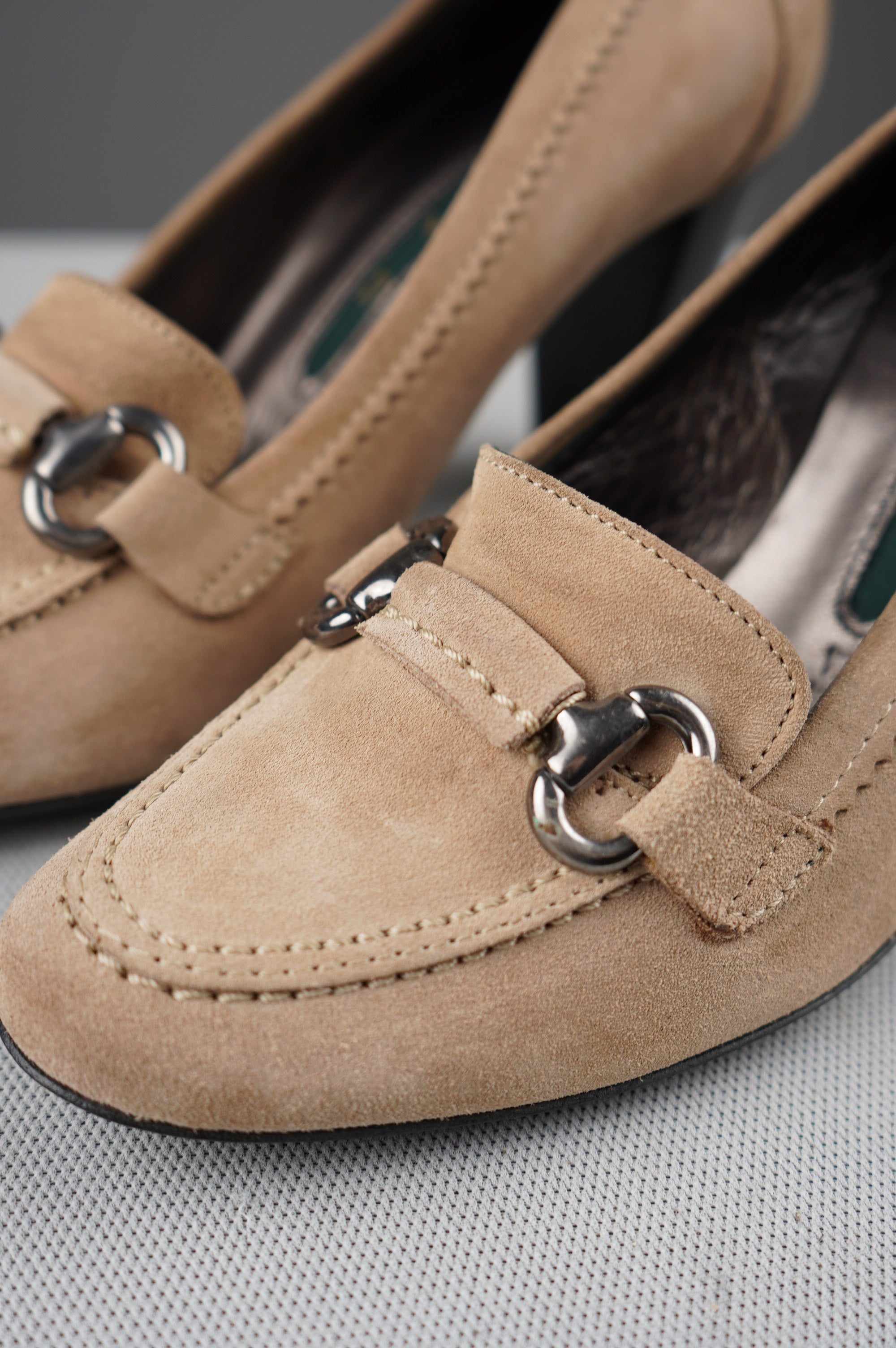 Tacchi vintage in vera pelle scamosciata n 39